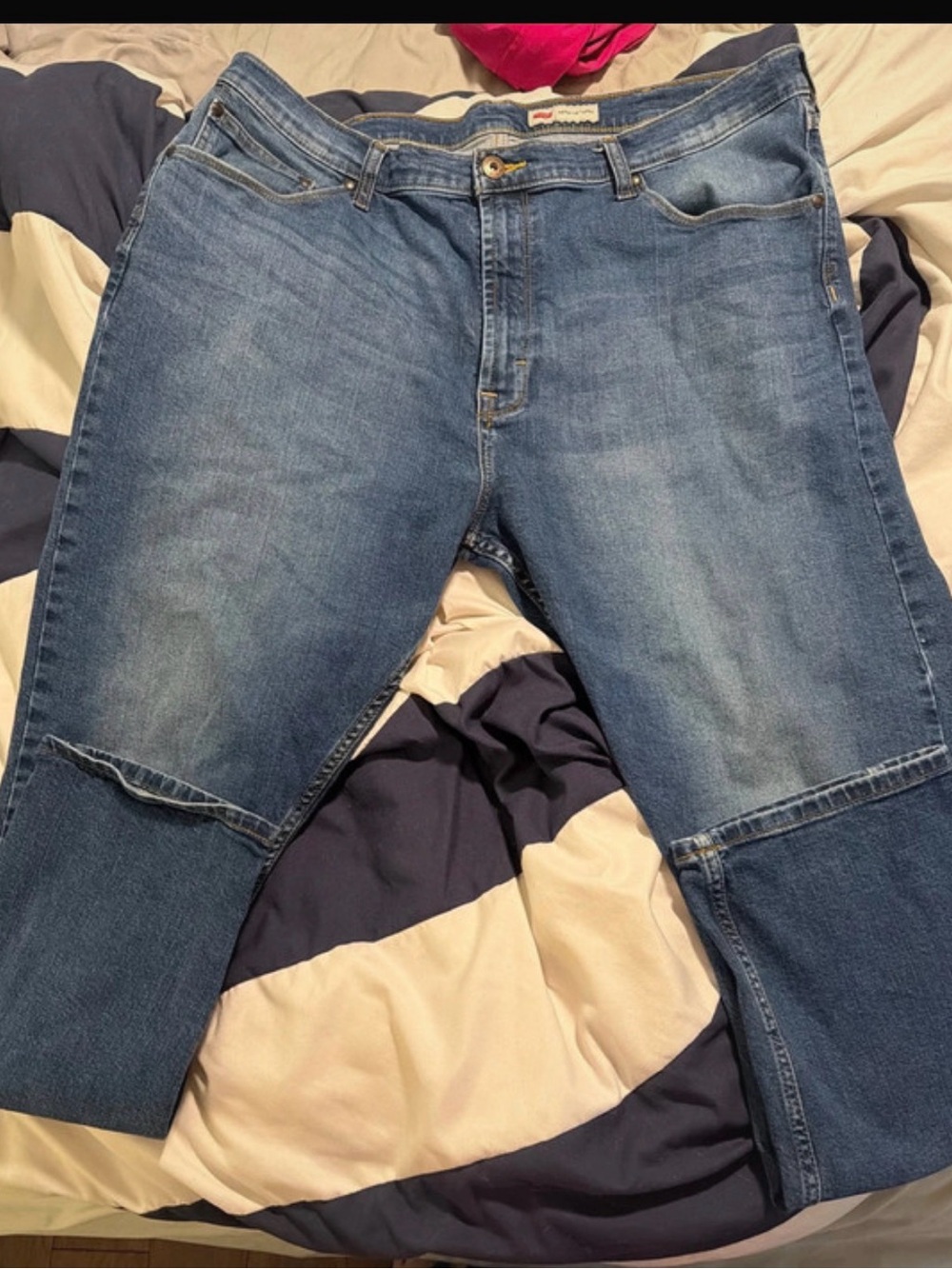 Wrangler Men's Blue Slim Straight Jeans